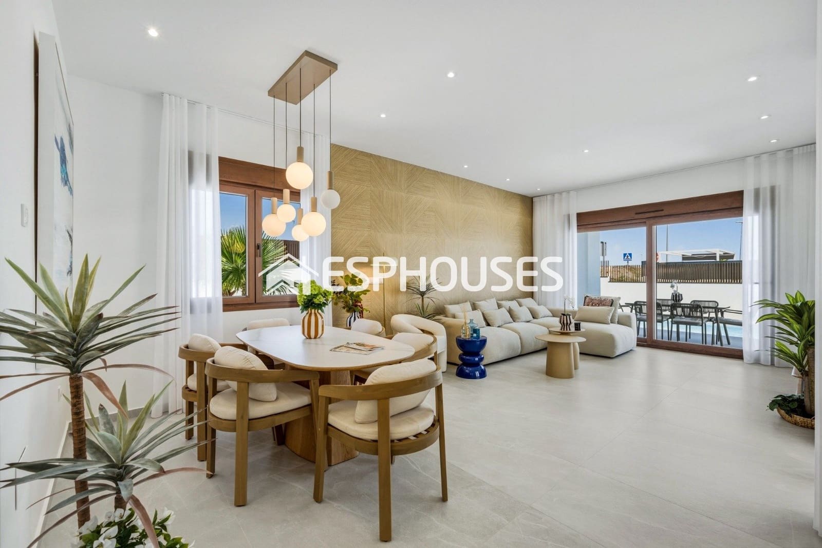 Chalet de 4 habitaciones en Entre Naranjos en venta con piscina garaje - 649.000 € (Ref: 10041988)