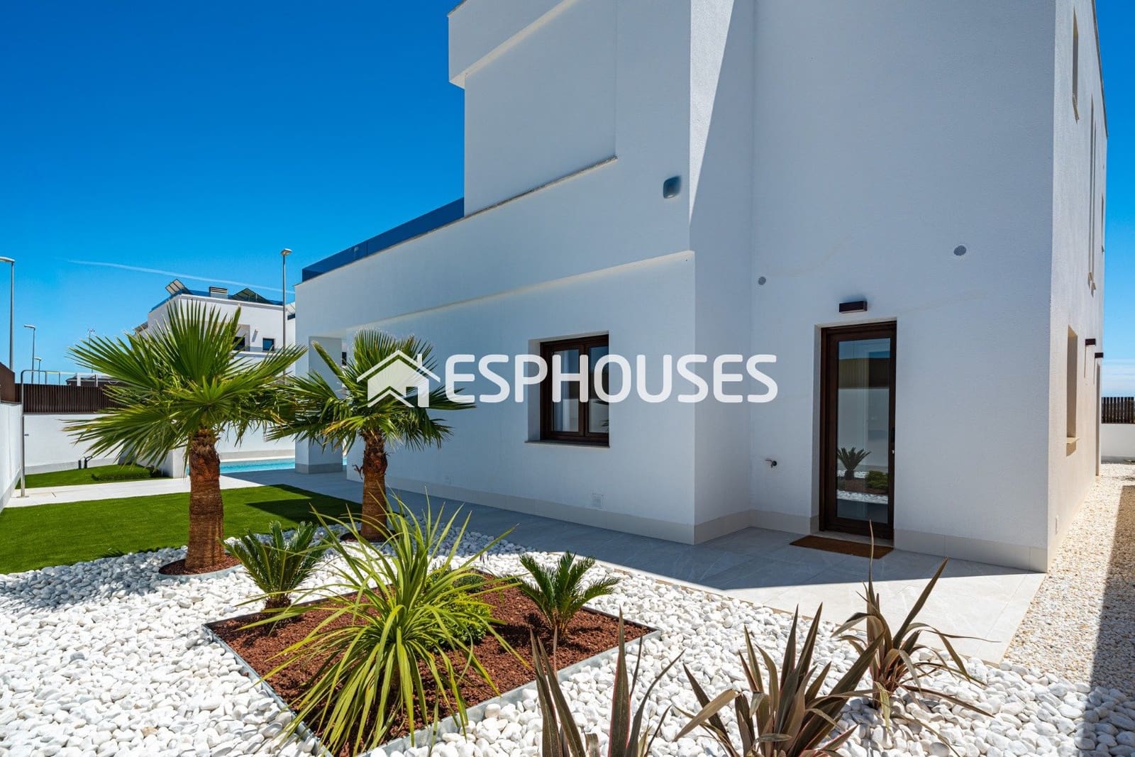 Chalet de 4 habitaciones en Entre Naranjos en venta con piscina garaje - 649.000 € (Ref: 10041988)