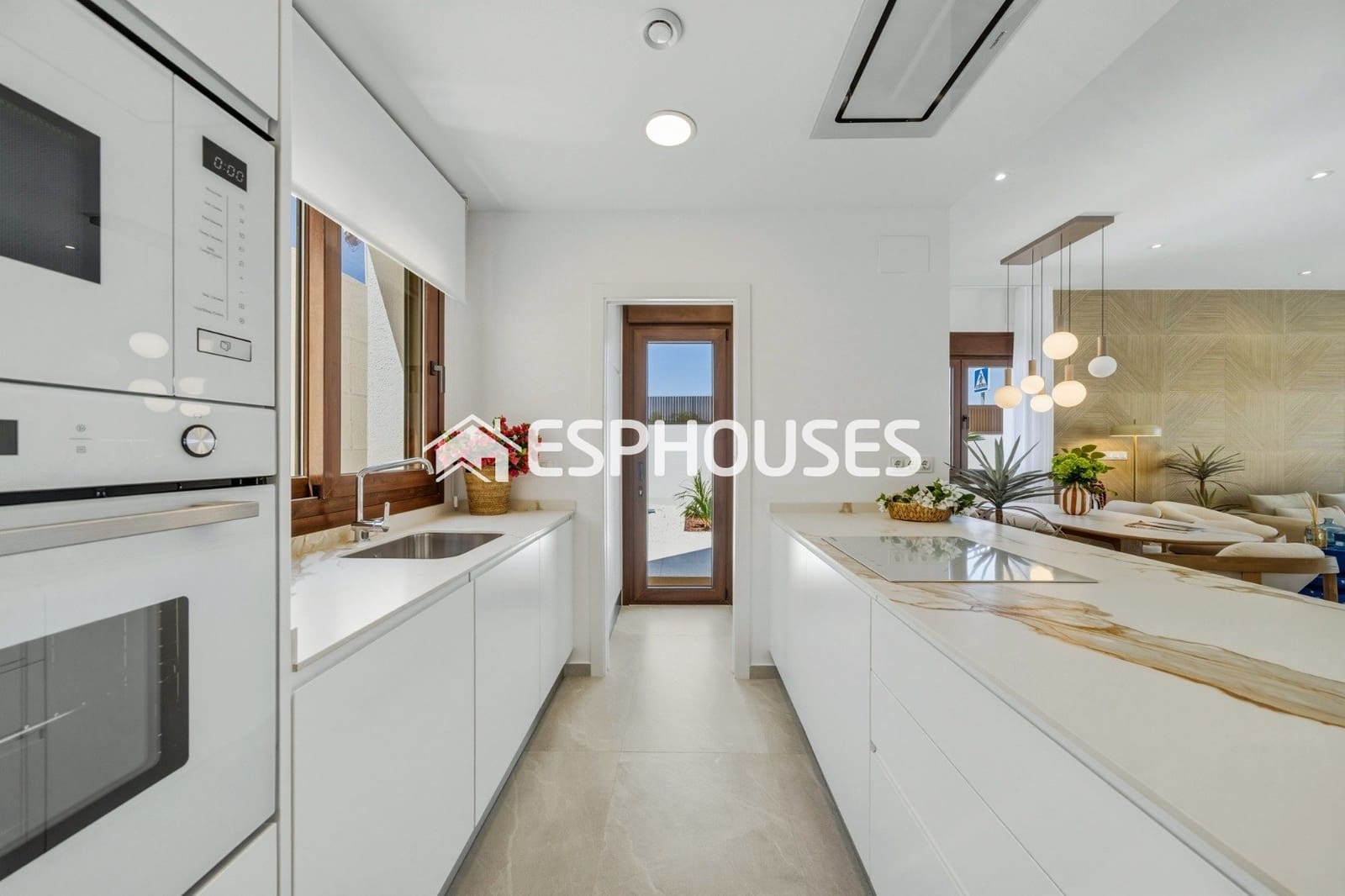 Chalet de 4 habitaciones en Entre Naranjos en venta con piscina garaje - 649.000 € (Ref: 10041988)