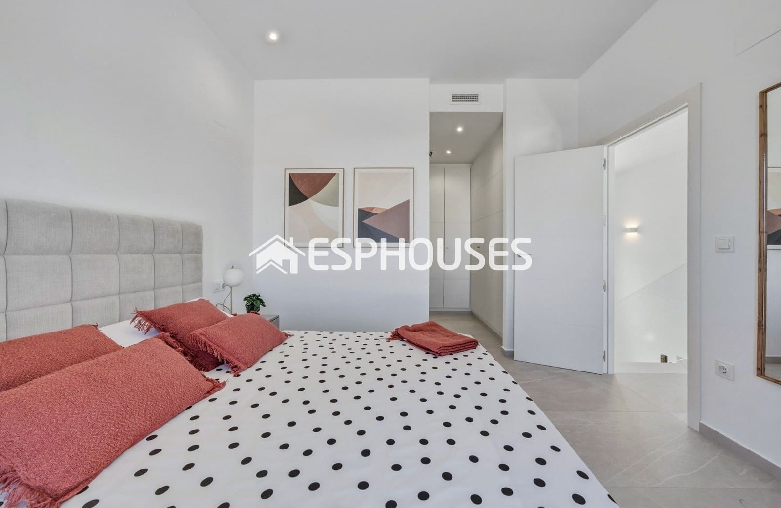 Chalet de 4 habitaciones en Entre Naranjos en venta con piscina garaje - 649.000 € (Ref: 10041988)