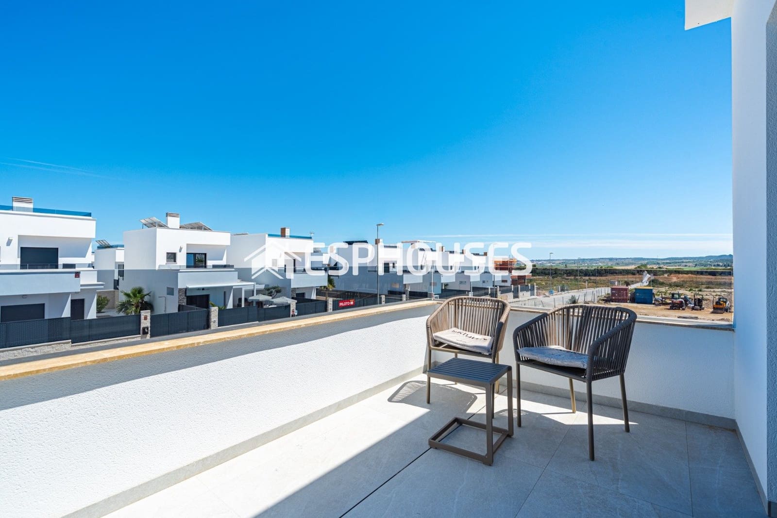 Chalet de 4 habitaciones en Entre Naranjos en venta con piscina garaje - 649.000 € (Ref: 10041988)