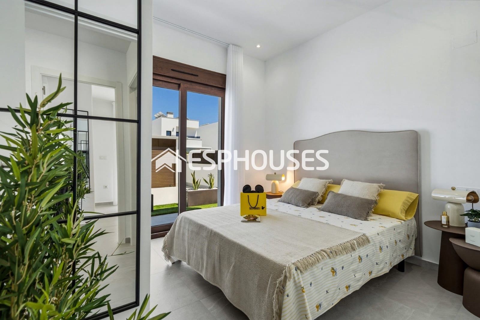 Chalet de 4 habitaciones en Entre Naranjos en venta con piscina garaje - 649.000 € (Ref: 10041988)