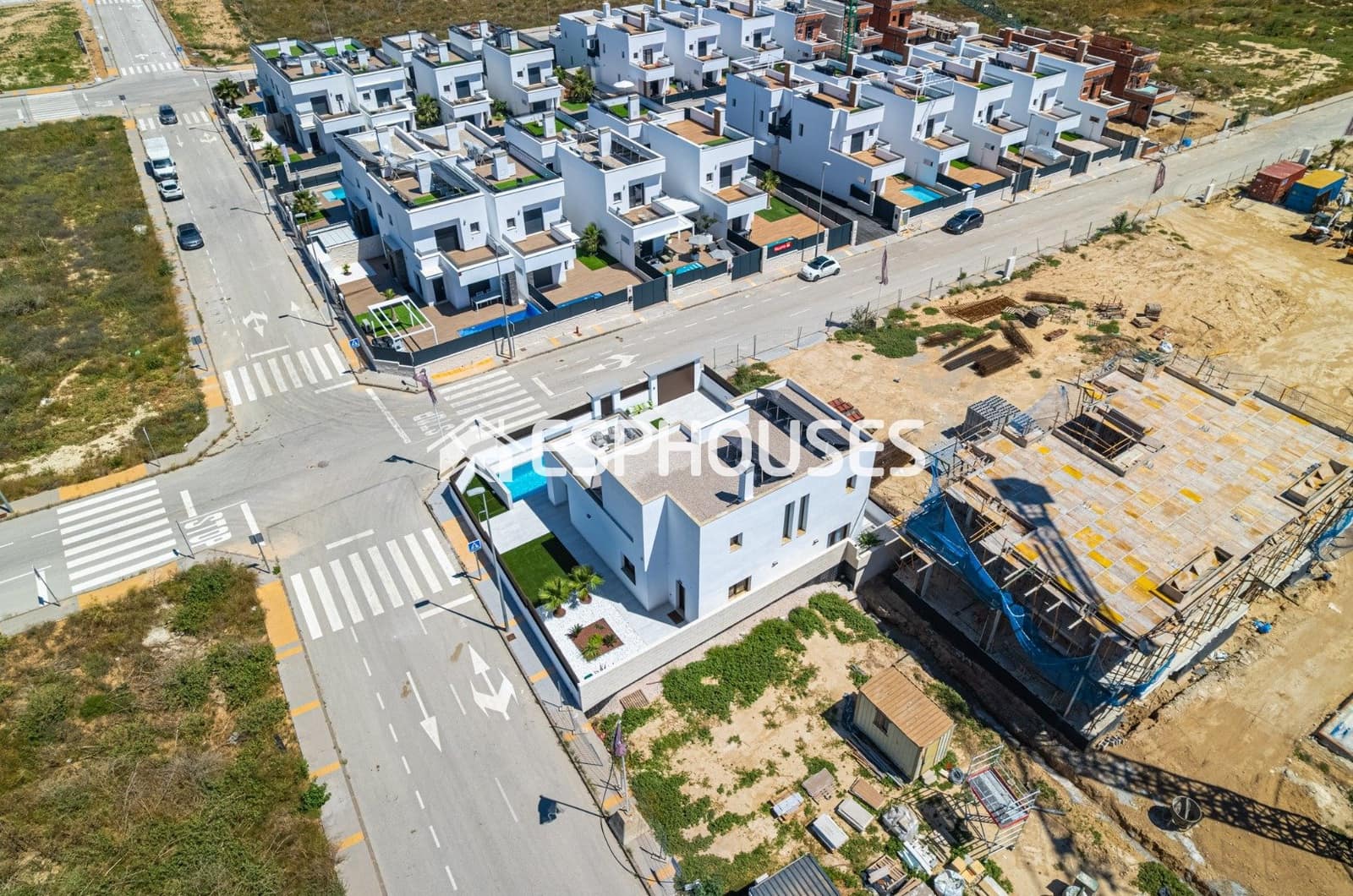 Chalet de 4 habitaciones en Entre Naranjos en venta con piscina garaje - 649.000 € (Ref: 10041988)