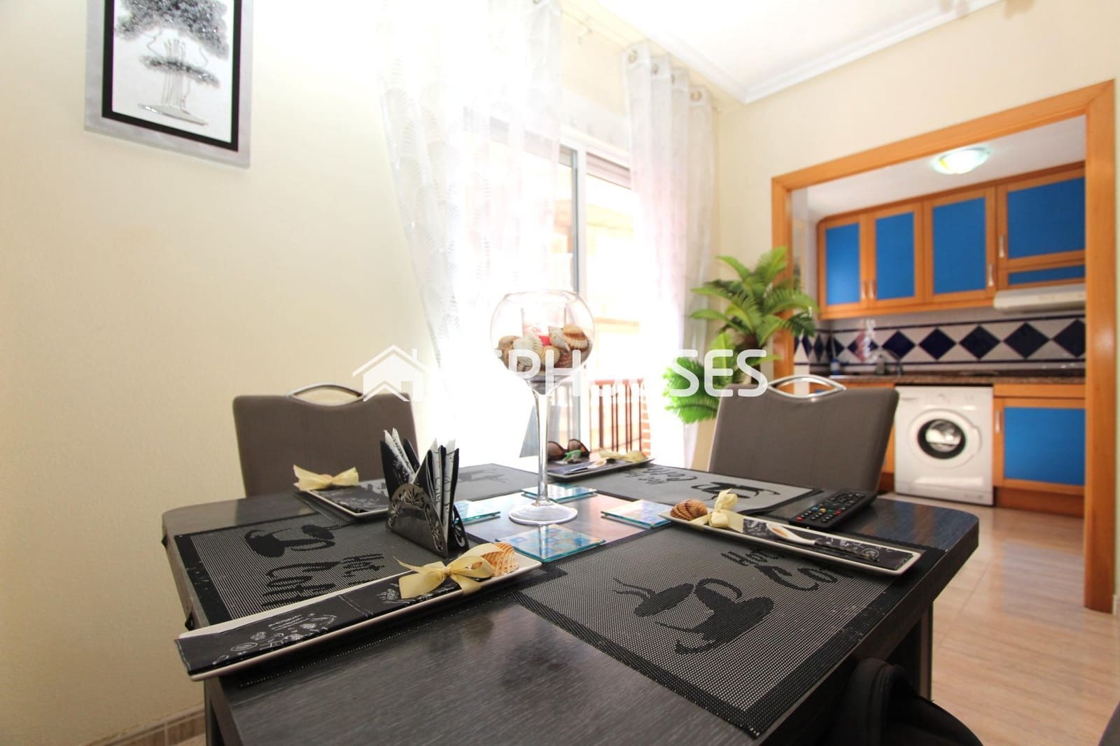 Apartamento de 2 habitaciones en Guardamar del Segura en venta con garaje - 170.000 € (Ref: 10045469)