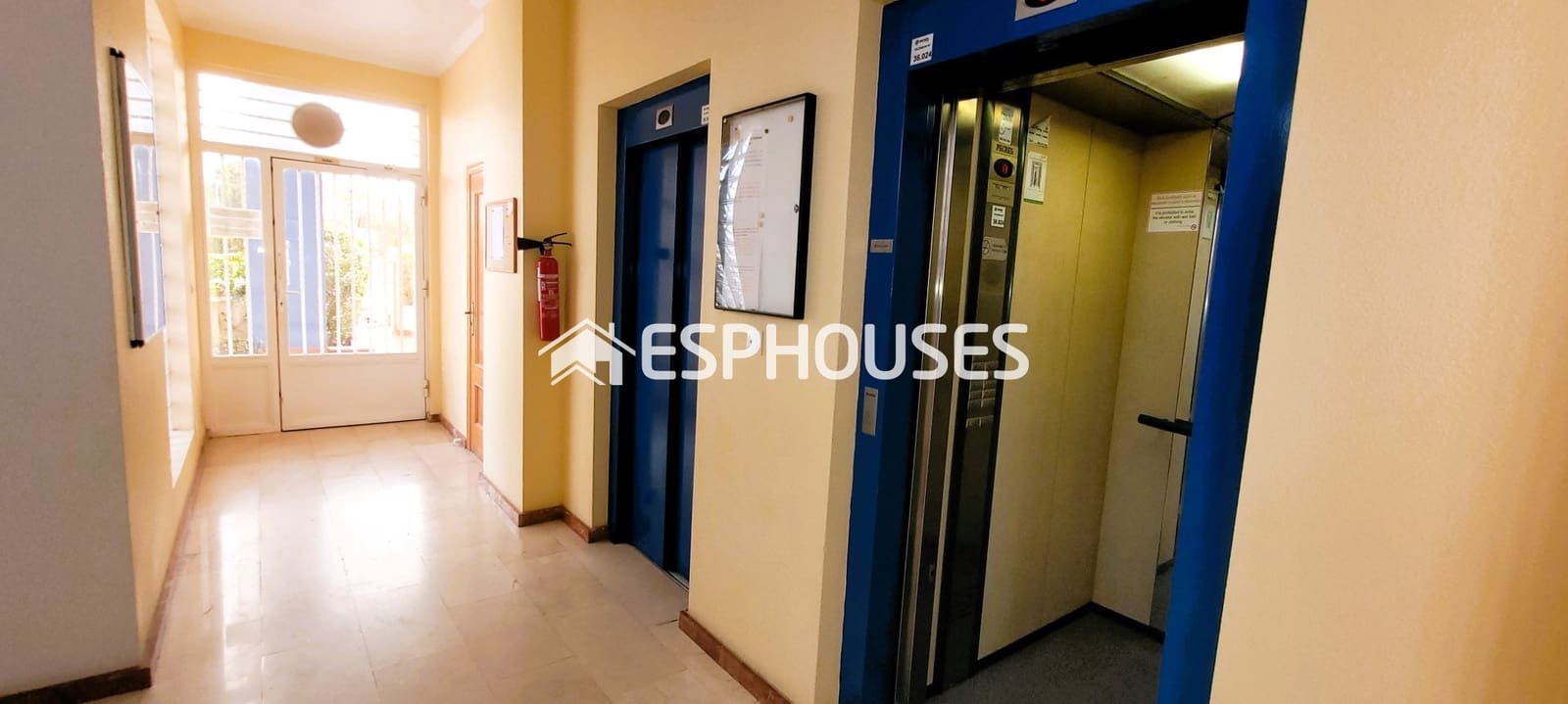 3 soveværelse Lejlighed til salg i Guardamar del Segura med swimmingpool garage - € 209.000 (Ref: 10110320)