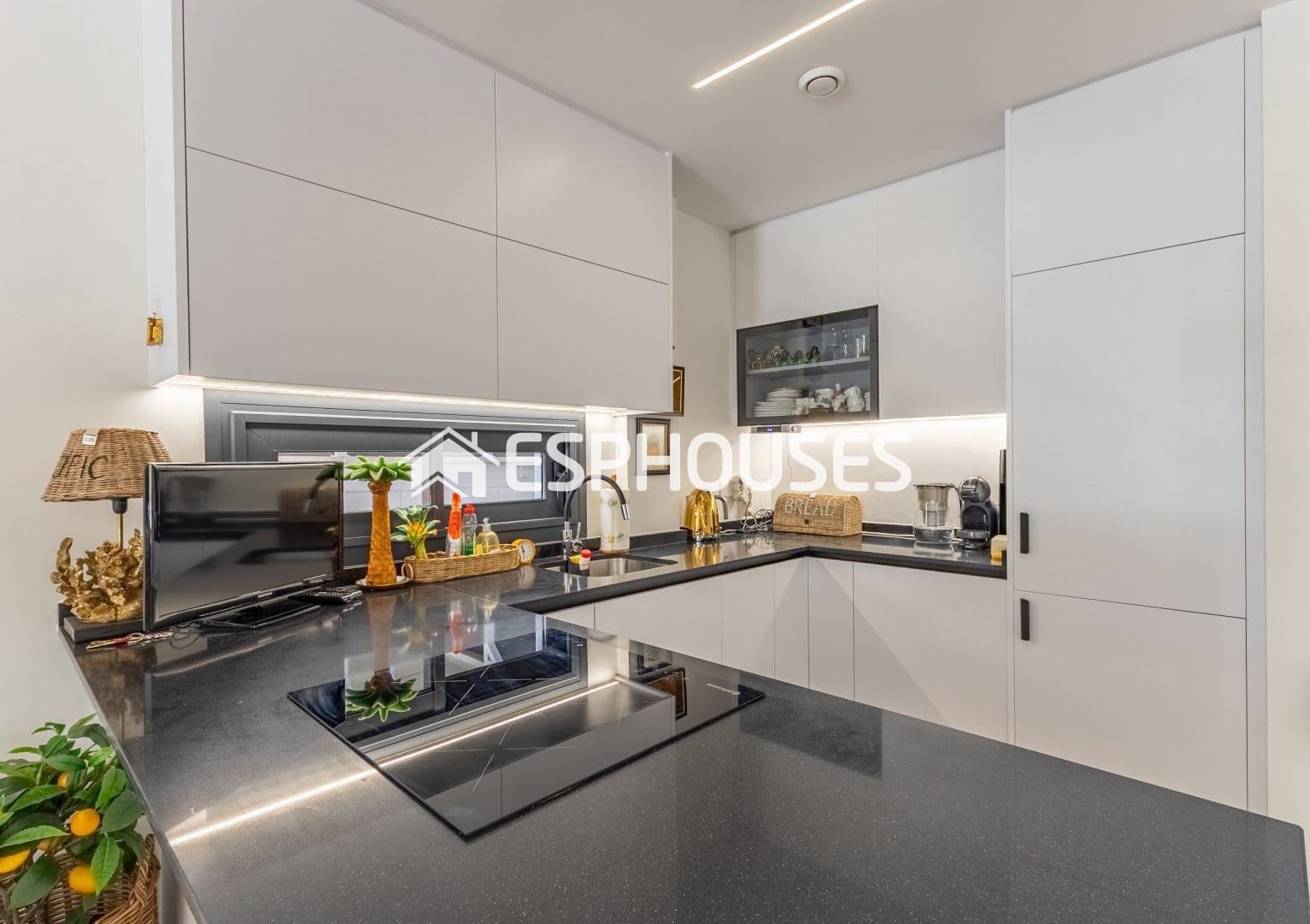 4 sypialnia Dom na sprzedaż w Guardamar del Segura z basenem - 760 000 € (Ref: 10117480)
