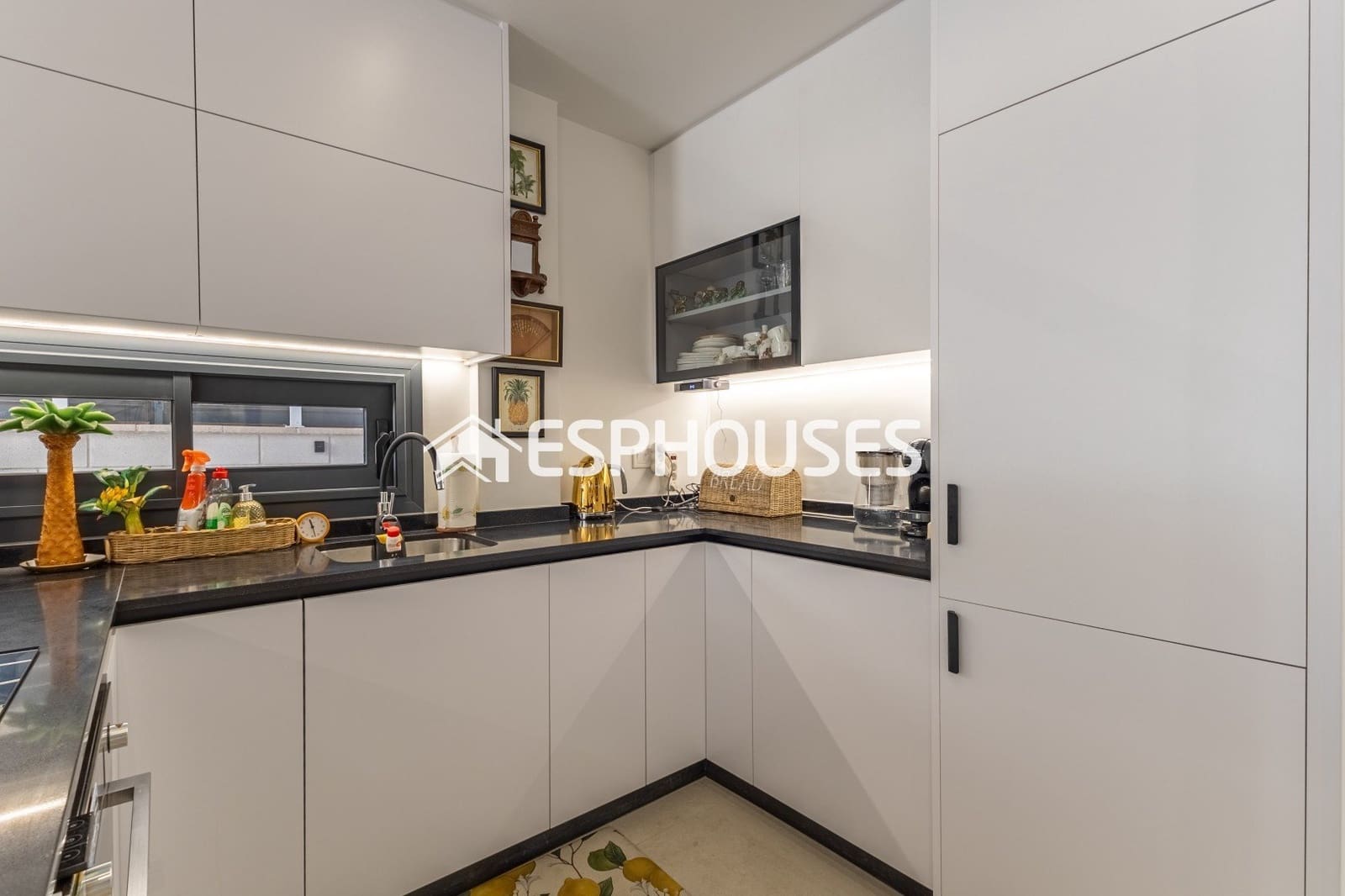 4 sypialnia Dom na sprzedaż w Guardamar del Segura z basenem - 760 000 € (Ref: 10117480)