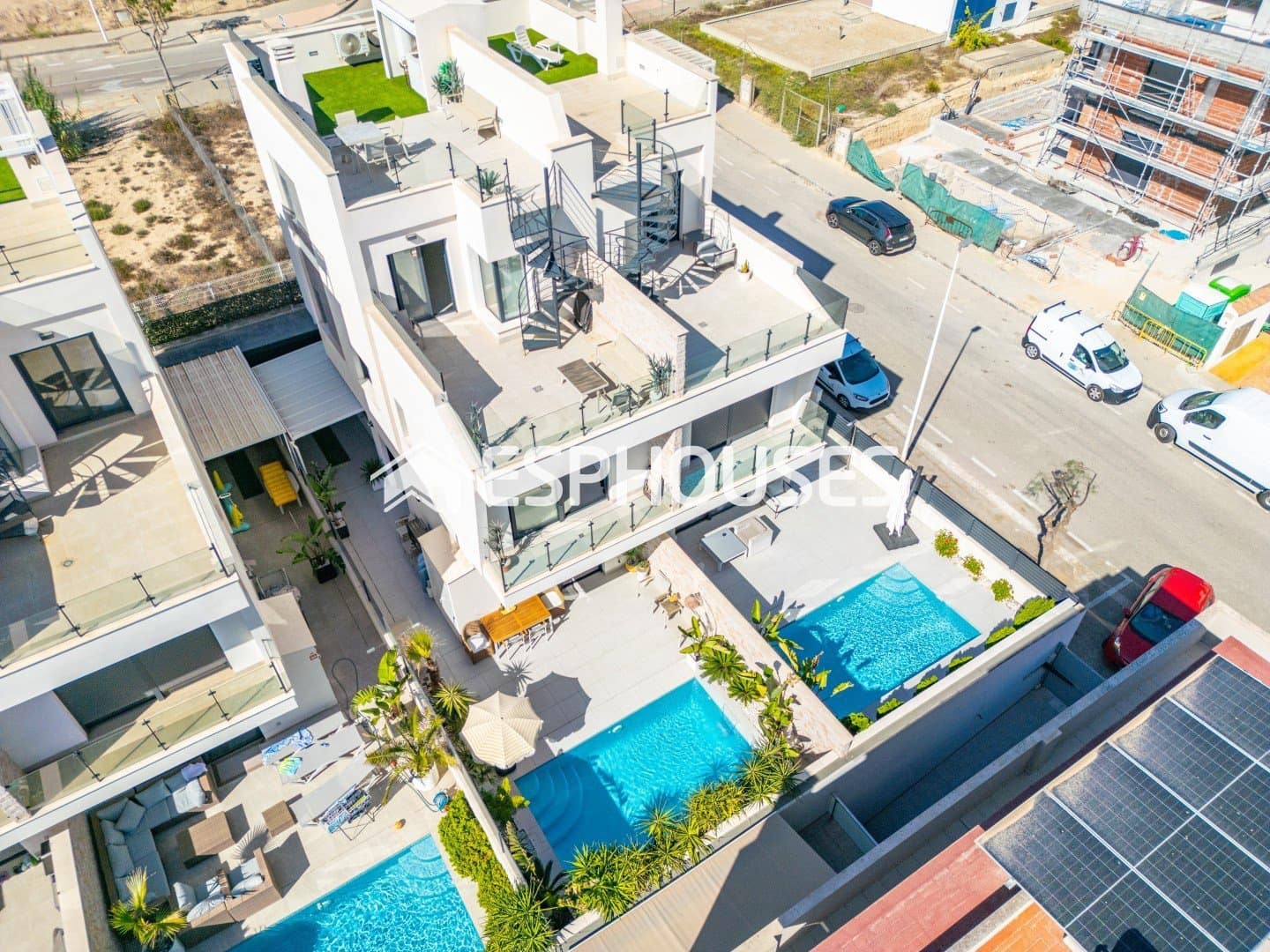 4 sypialnia Dom na sprzedaż w Guardamar del Segura z basenem - 760 000 € (Ref: 10117480)