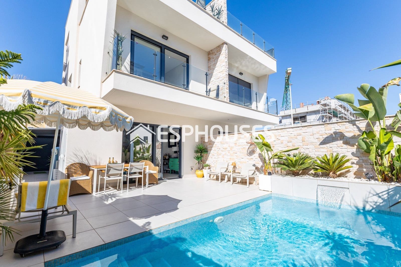 4 sypialnia Dom na sprzedaż w Guardamar del Segura z basenem - 760 000 € (Ref: 10117480)
