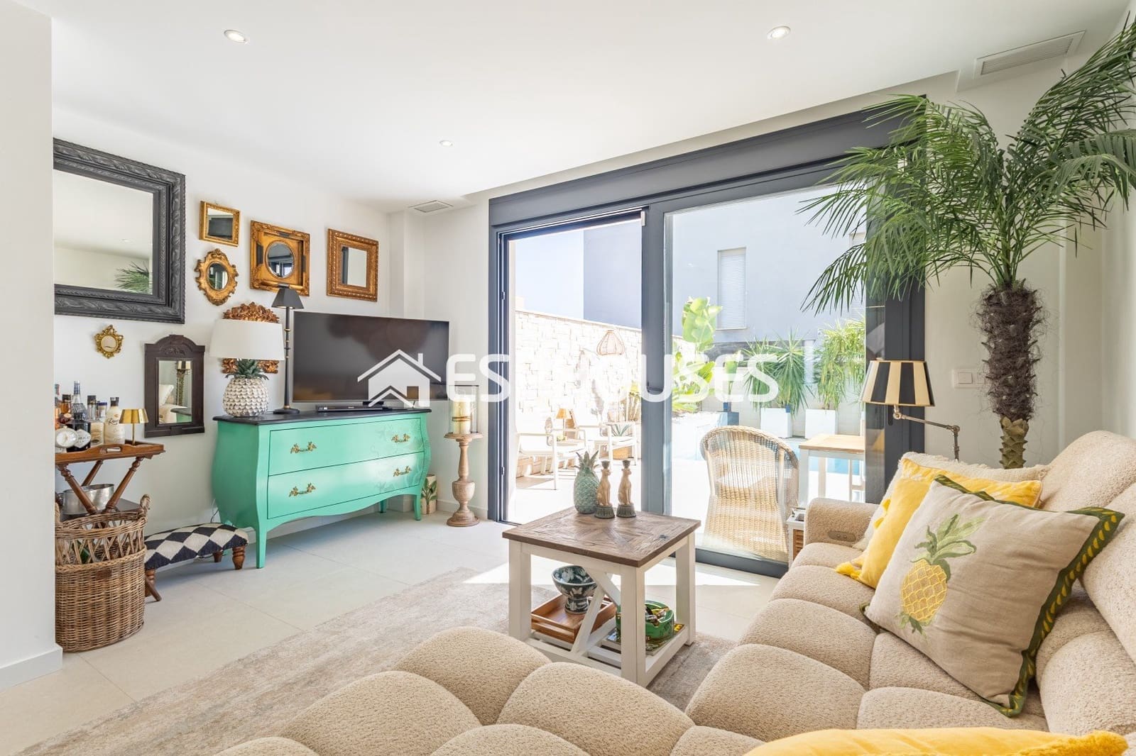 4 sypialnia Dom na sprzedaż w Guardamar del Segura z basenem - 760 000 € (Ref: 10117480)