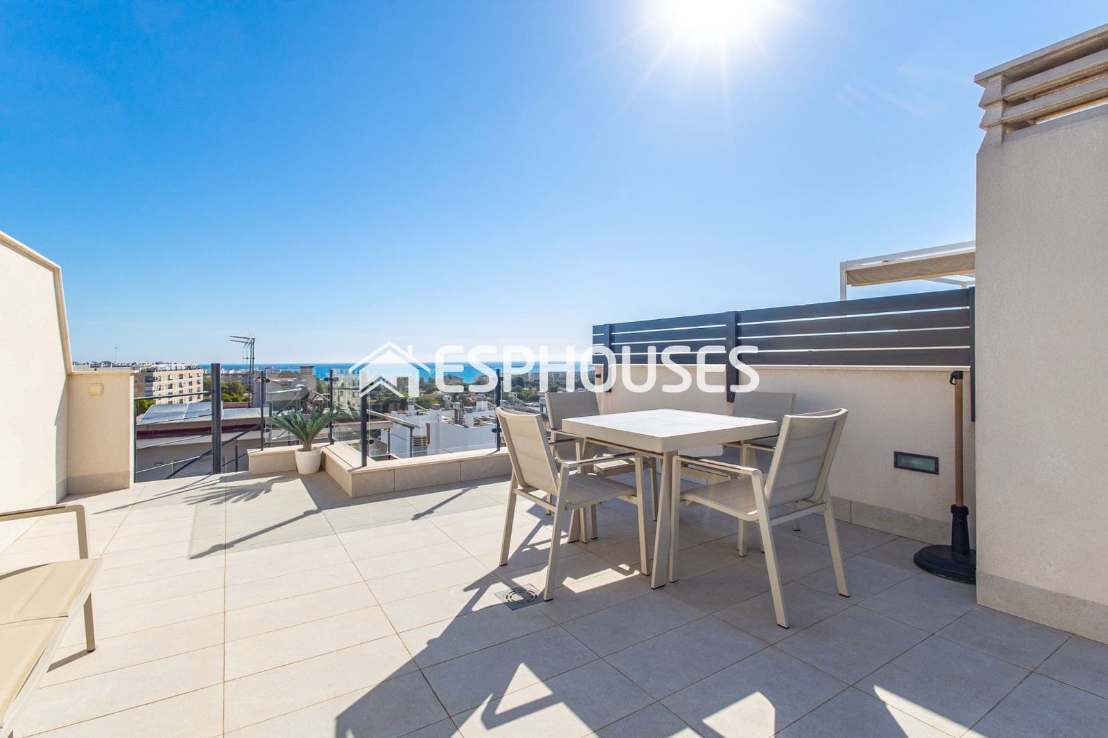 4 sypialnia Dom na sprzedaż w Guardamar del Segura z basenem - 760 000 € (Ref: 10117480)