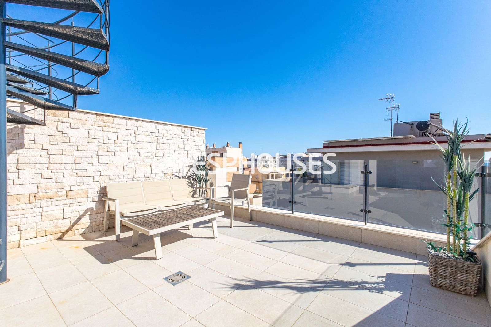 4 sypialnia Dom na sprzedaż w Guardamar del Segura z basenem - 760 000 € (Ref: 10117480)