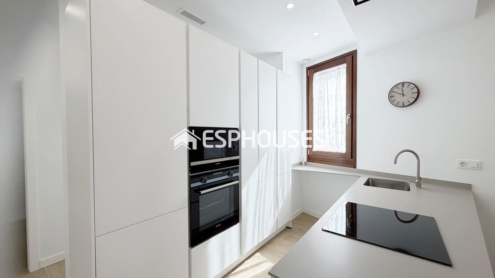 2 bedroom Apartment for sale in Altea with garage - € 449,000 (Ref: 10127296)