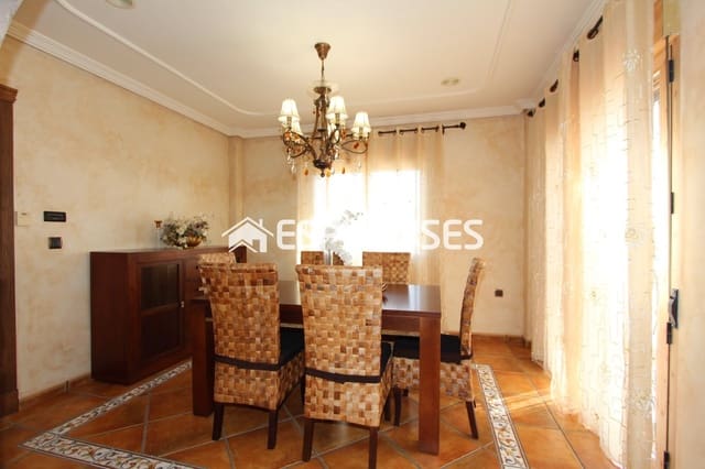 3 soverom Villa til salgs i San Fulgencio med svømmebasseng garasje - € 797 000 (Ref: 10155505)