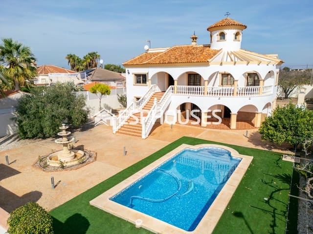 3 soverom Villa til salgs i San Fulgencio med svømmebasseng garasje - € 797 000 (Ref: 10155505)