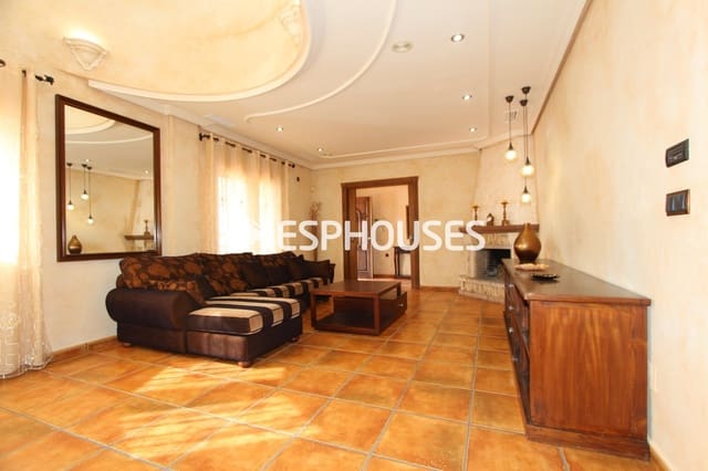 3 soverom Villa til salgs i San Fulgencio med svømmebasseng garasje - € 797 000 (Ref: 10155505)