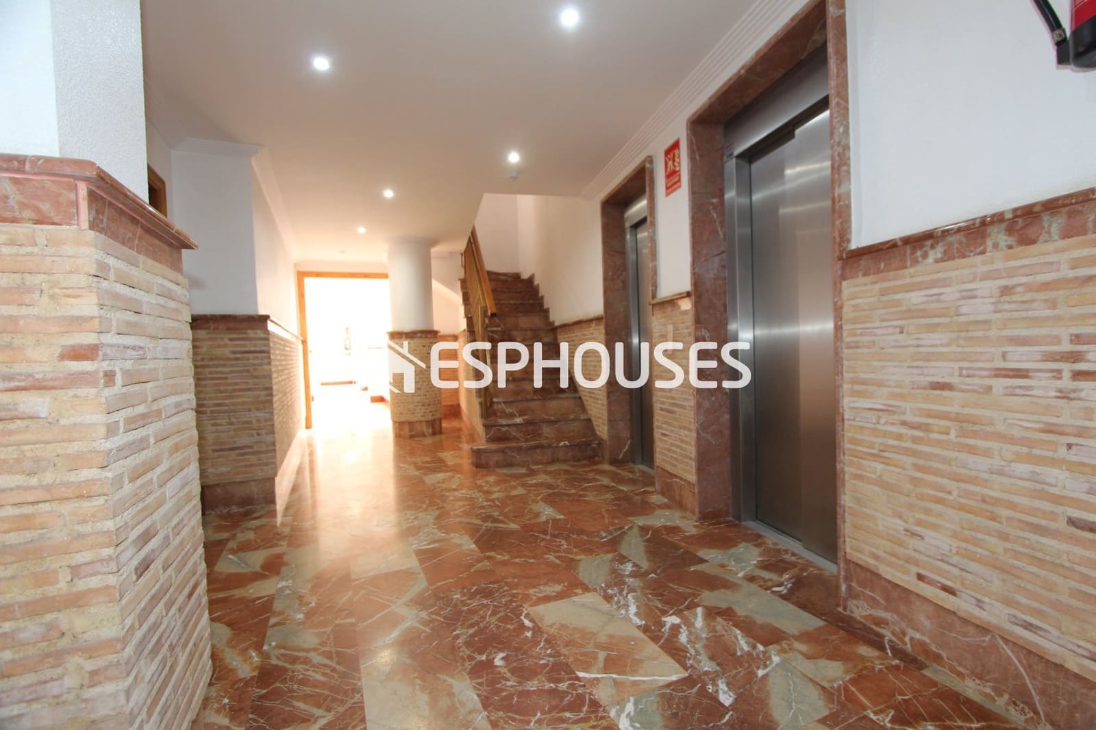 1 sovrum Lägenhet till salu i Guardamar del Segura med pool - 133 000 € (Ref: 10169162)