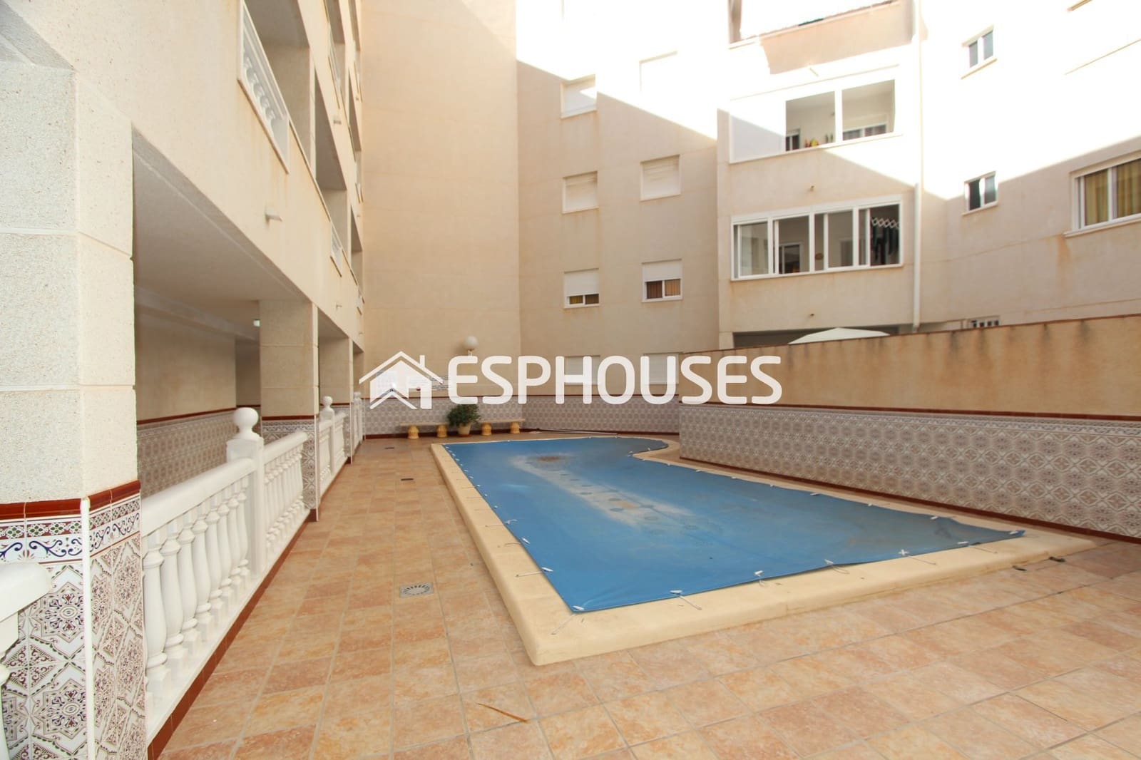 1 sovrum Lägenhet till salu i Guardamar del Segura med pool - 133 000 € (Ref: 10169162)
