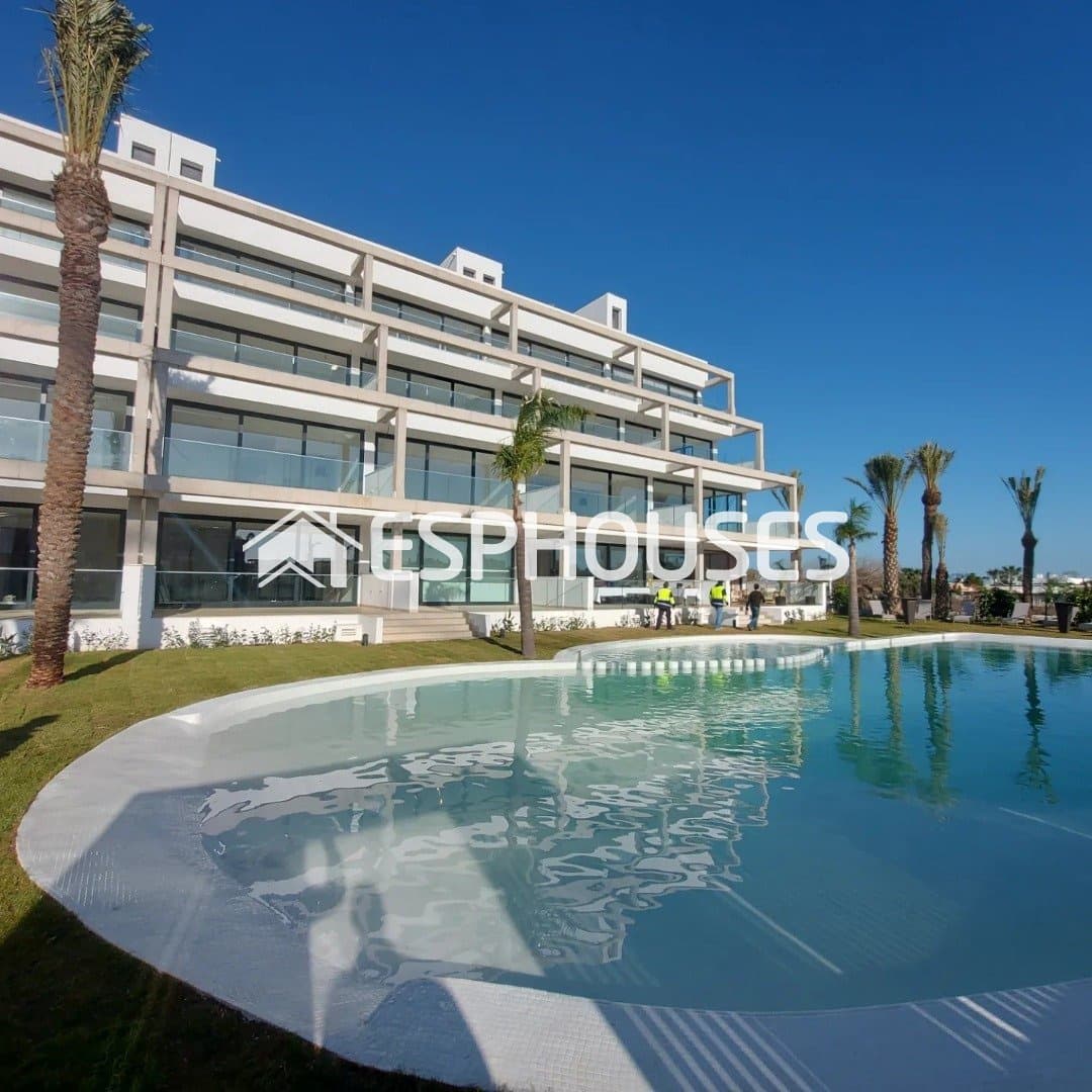 Apartamento de 3 habitaciones en Mar de Cristal en venta con piscina garaje - 428.000 € (Ref: 10172081)