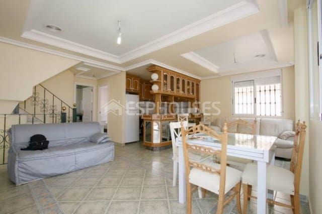 3 chambre Villa/Maison à vendre à El Moncayo, Guardamar del Segura avec piscine garage - 315 000 € (Ref: 1970049)