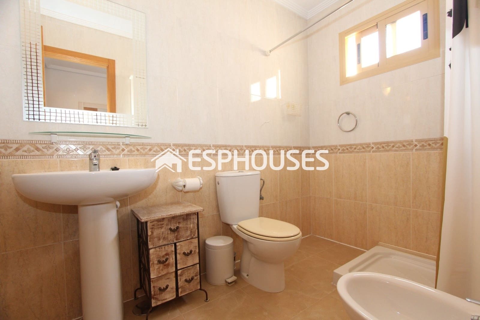 Ático de 3 habitaciones en Guardamar del Segura en venta - 230.000 € (Ref: 3498566)