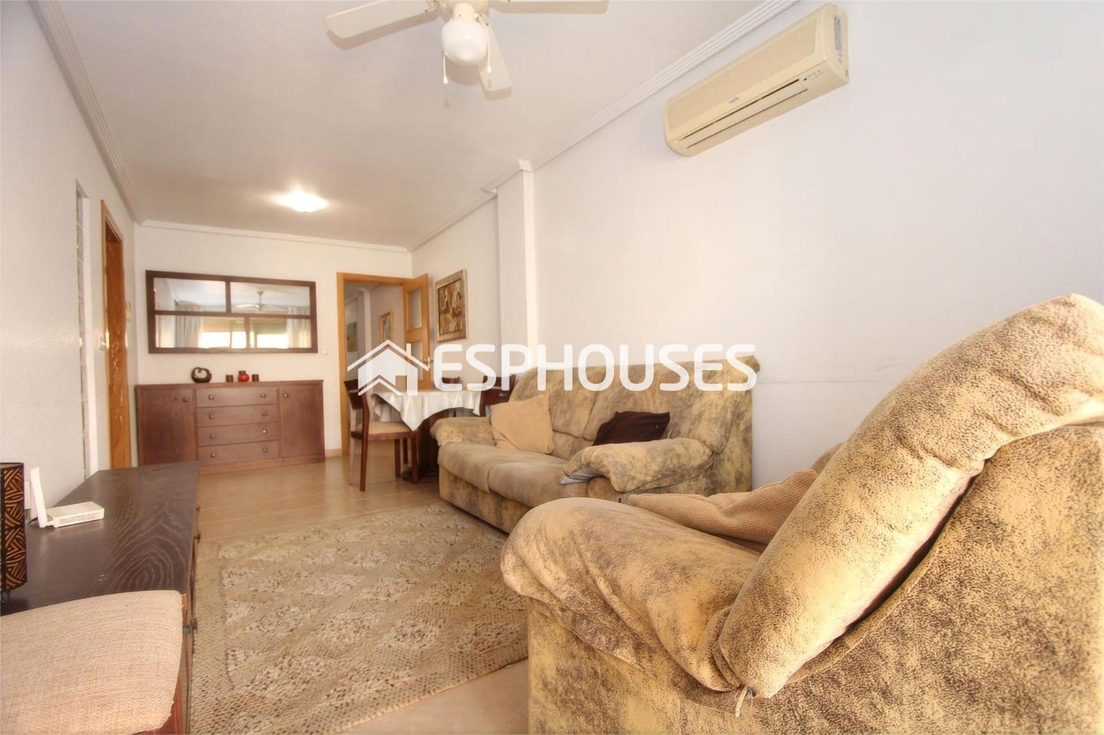 Ático de 3 habitaciones en Guardamar del Segura en venta - 230.000 € (Ref: 3498566)