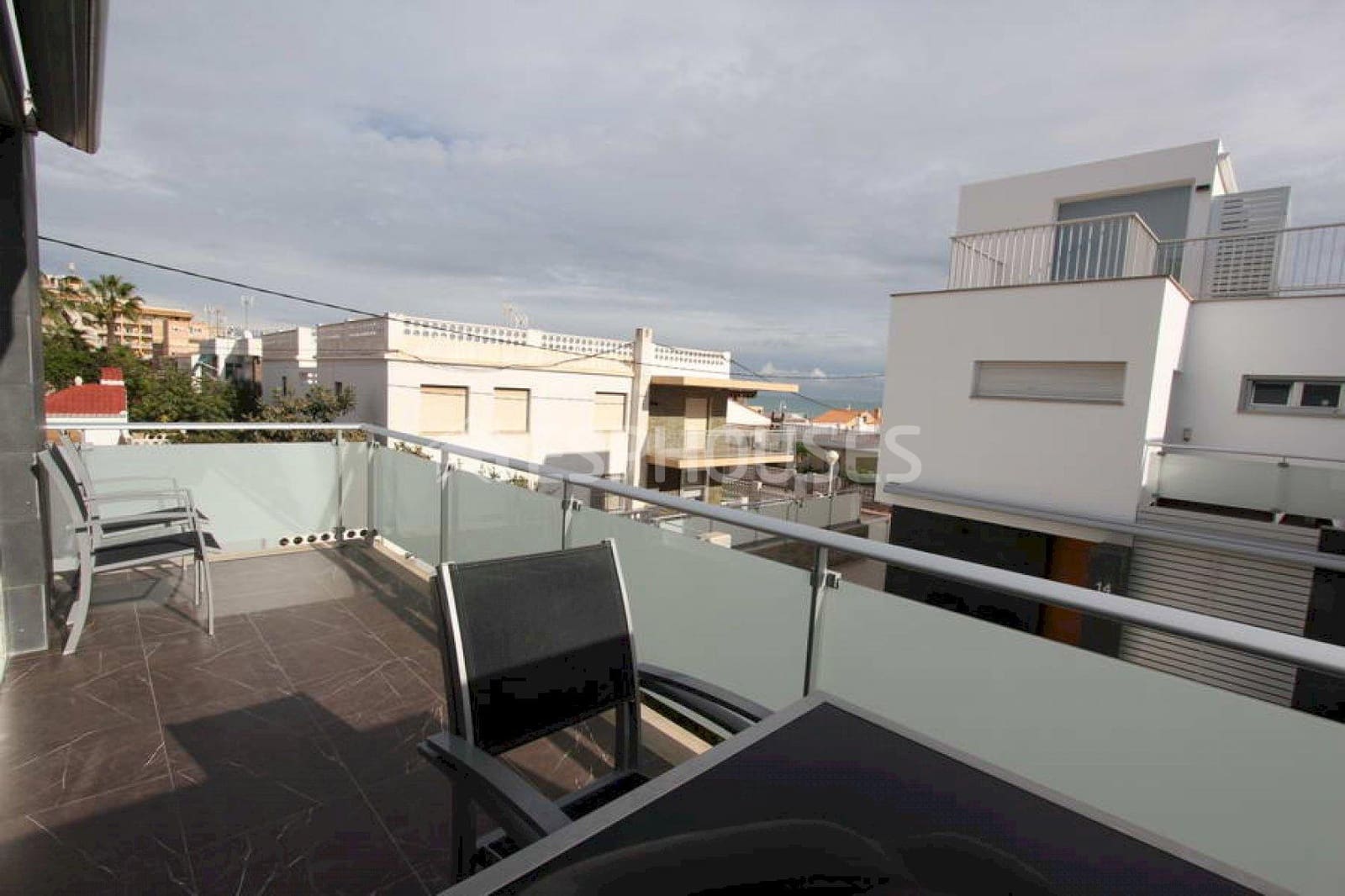 6 soveværelse Bungalow til salg i Guardamar del Segura med swimmingpool garage - € 650.000 (Ref: 3498605)