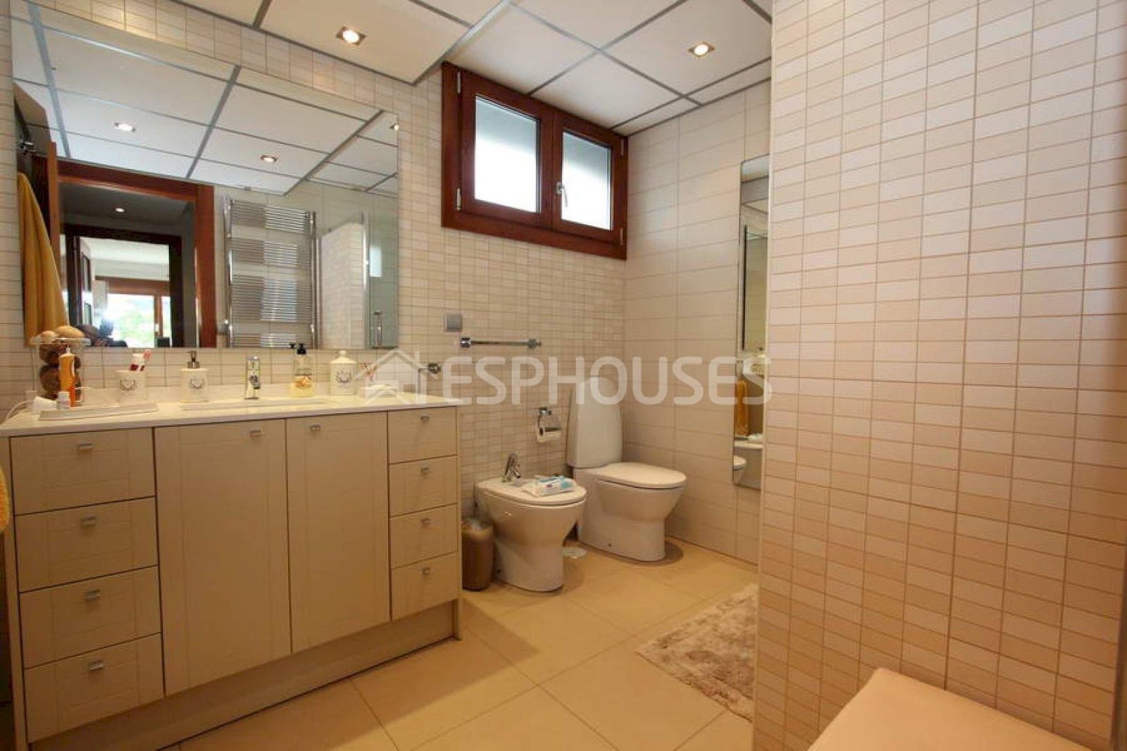 6 soveværelse Bungalow til salg i Guardamar del Segura med swimmingpool garage - € 650.000 (Ref: 3498605)