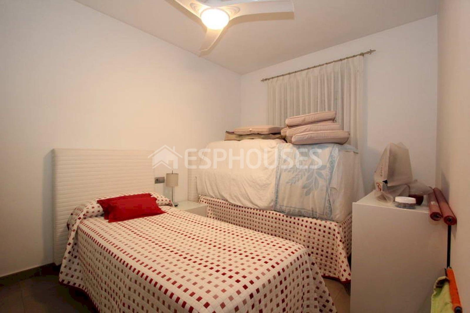 6 soveværelse Bungalow til salg i Guardamar del Segura med swimmingpool garage - € 650.000 (Ref: 3498605)