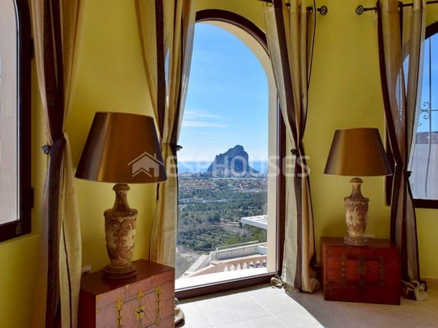 4 slaapkamer Villa te koop in Pueblo, Calpe / Calp met zwembad garage - € 680.000 (Ref: 4347356)