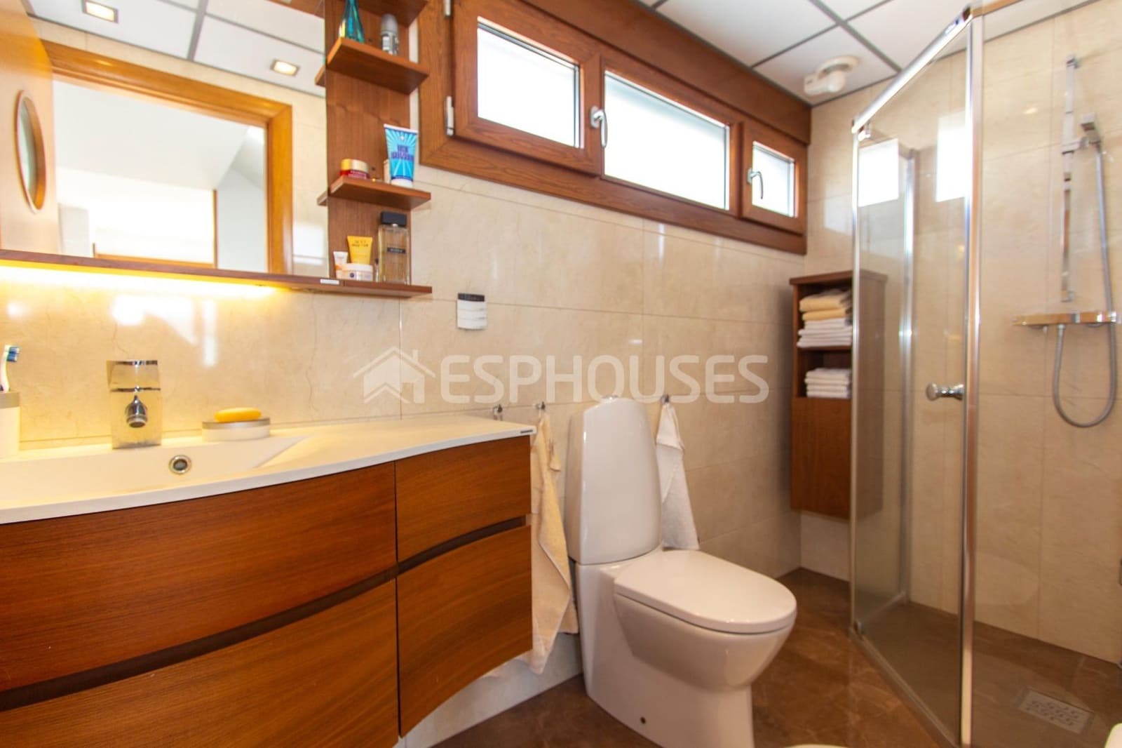 3 soveværelse Bungalow til salg i Guardamar del Segura med swimmingpool garage - € 595.000 (Ref: 4347364)