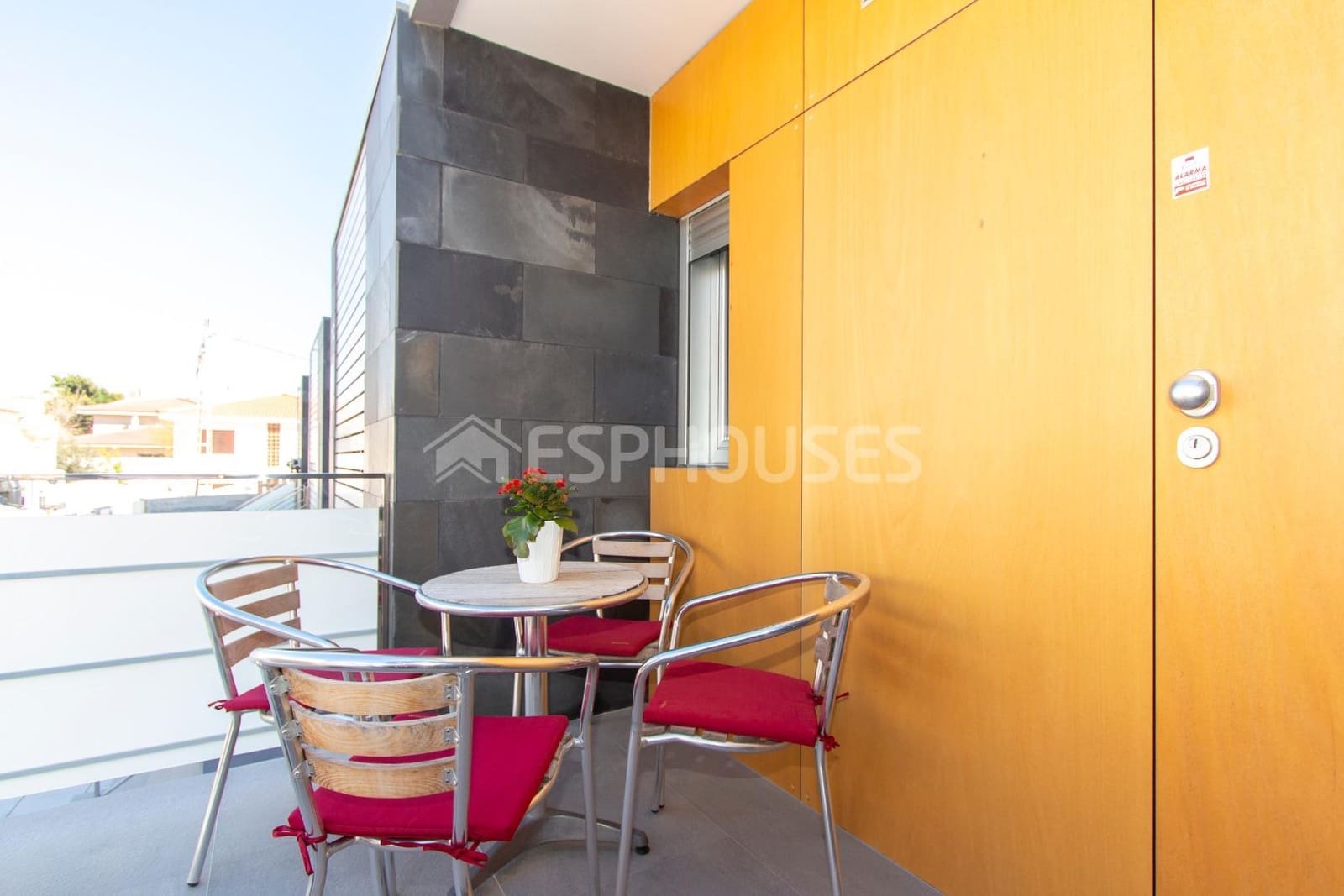 3 soveværelse Bungalow til salg i Guardamar del Segura med swimmingpool garage - € 595.000 (Ref: 4347364)