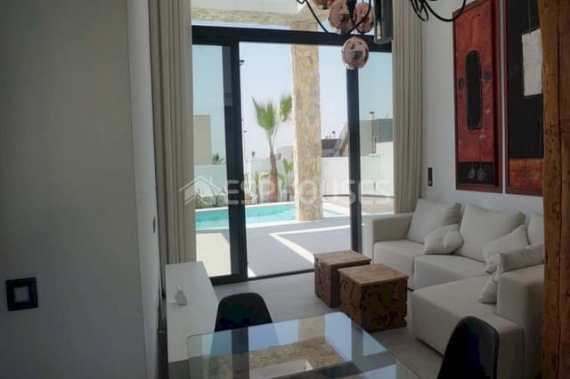 4 soverom Villa til salgs i Miramar - Torre del Moro, Torrevieja med svømmebasseng garasje - € 599 000 (Ref: 4347546)