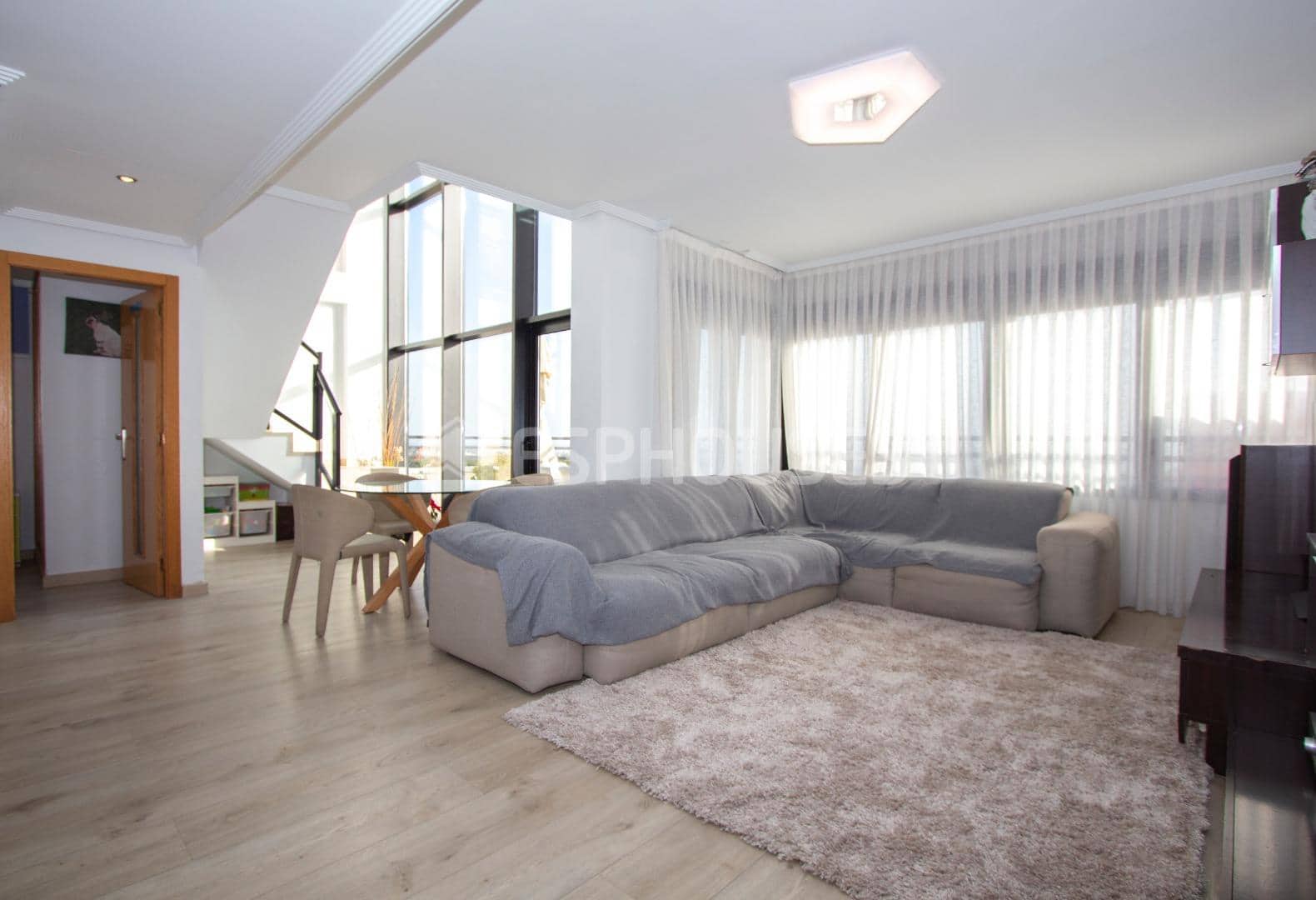 3 chambre Appartement à vendre à Guardamar del Segura avec piscine garage - 450 000 € (Ref: 5067311)