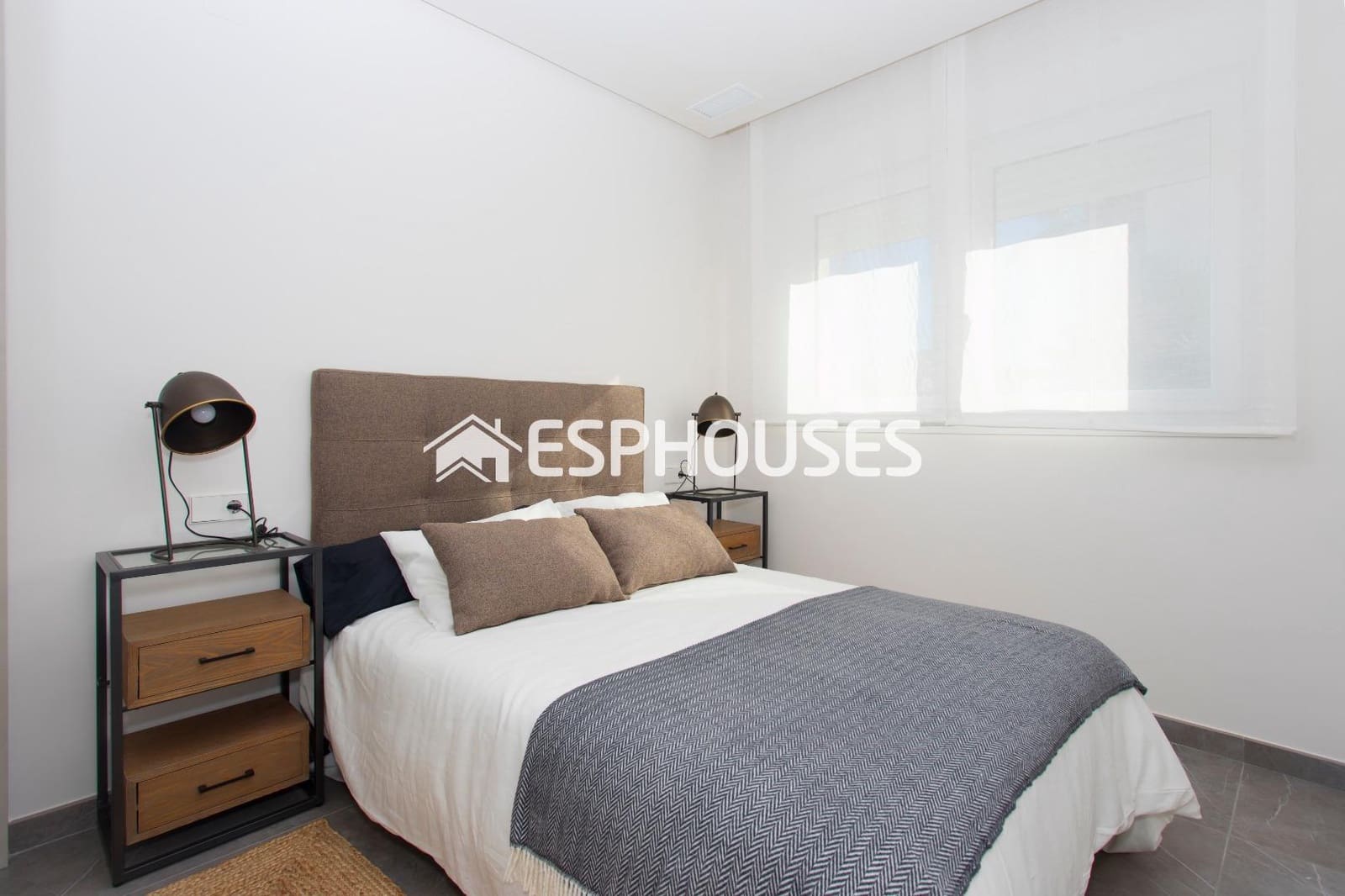 3 soverom Villa til salgs i Torrevieja med svømmebasseng garasje - € 600 000 (Ref: 5772605)