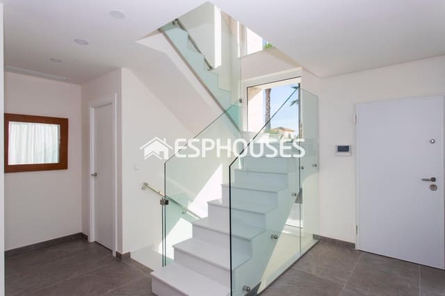 3 sypialnia Willa na sprzedaż w Miramar - Torre del Moro, Torrevieja z basenem garażem - 600 000 € (Ref: 5772605)