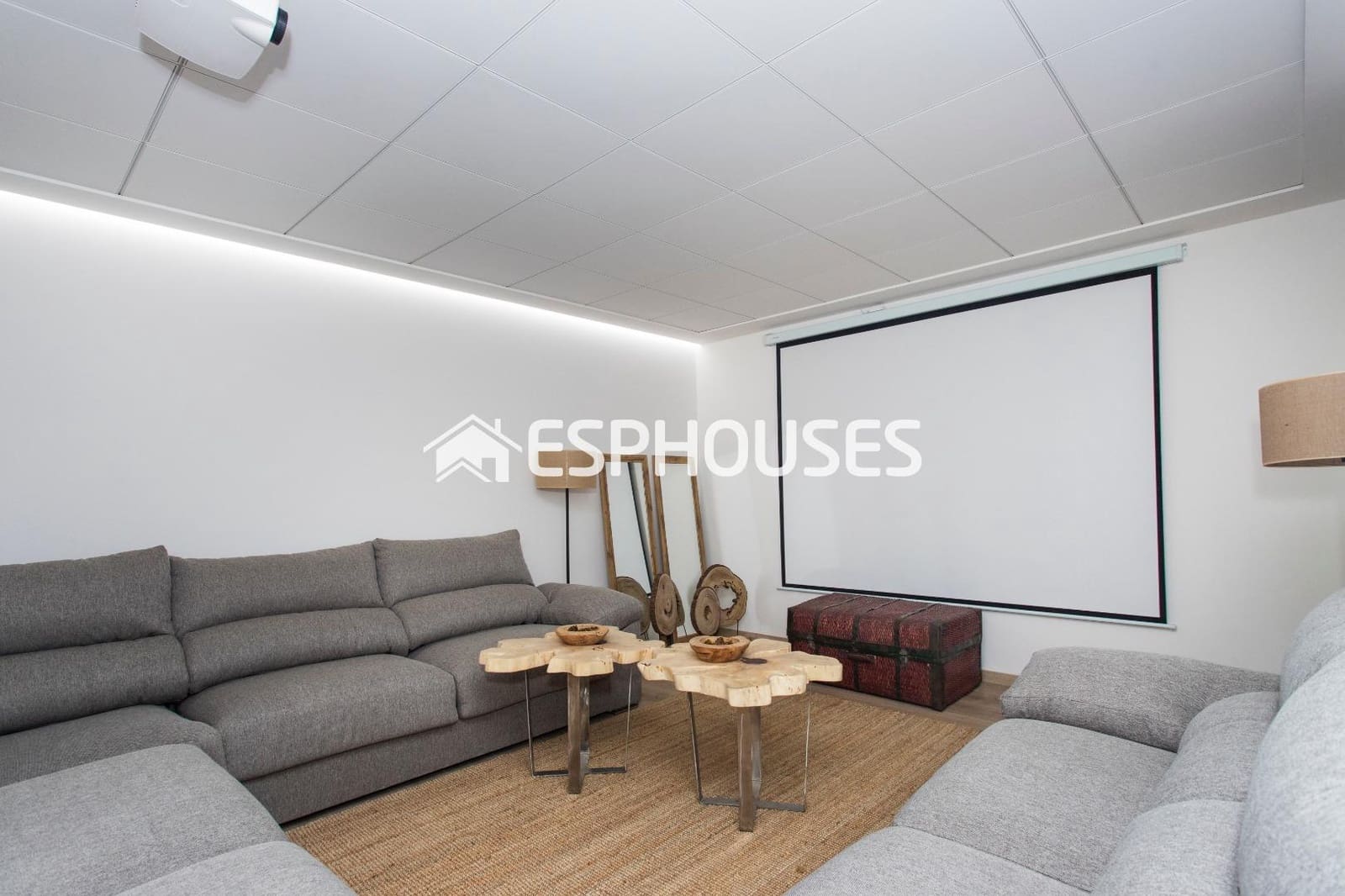 3 soverom Villa til salgs i Torrevieja med svømmebasseng garasje - € 600 000 (Ref: 5772605)