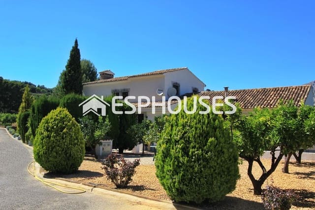5 bedroom Villa for sale in Guadalest with garage - € 525,000 (Ref: 6210041)