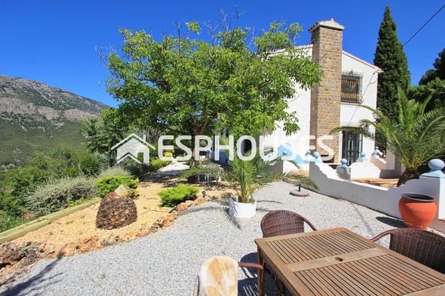 5 bedroom Villa for sale in Guadalest with garage - € 525,000 (Ref: 6210041)