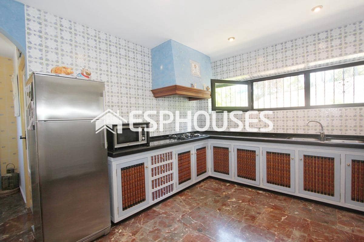 5 sypialnia Willa na sprzedaż w Guadalest z garażem - 525 000 € (Ref: 6210041)