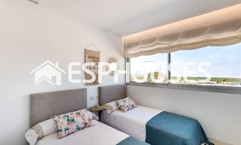 2 quarto Bungalow para venda em Torrevieja com piscina garagem - 229 000 € (Ref: 6746596)