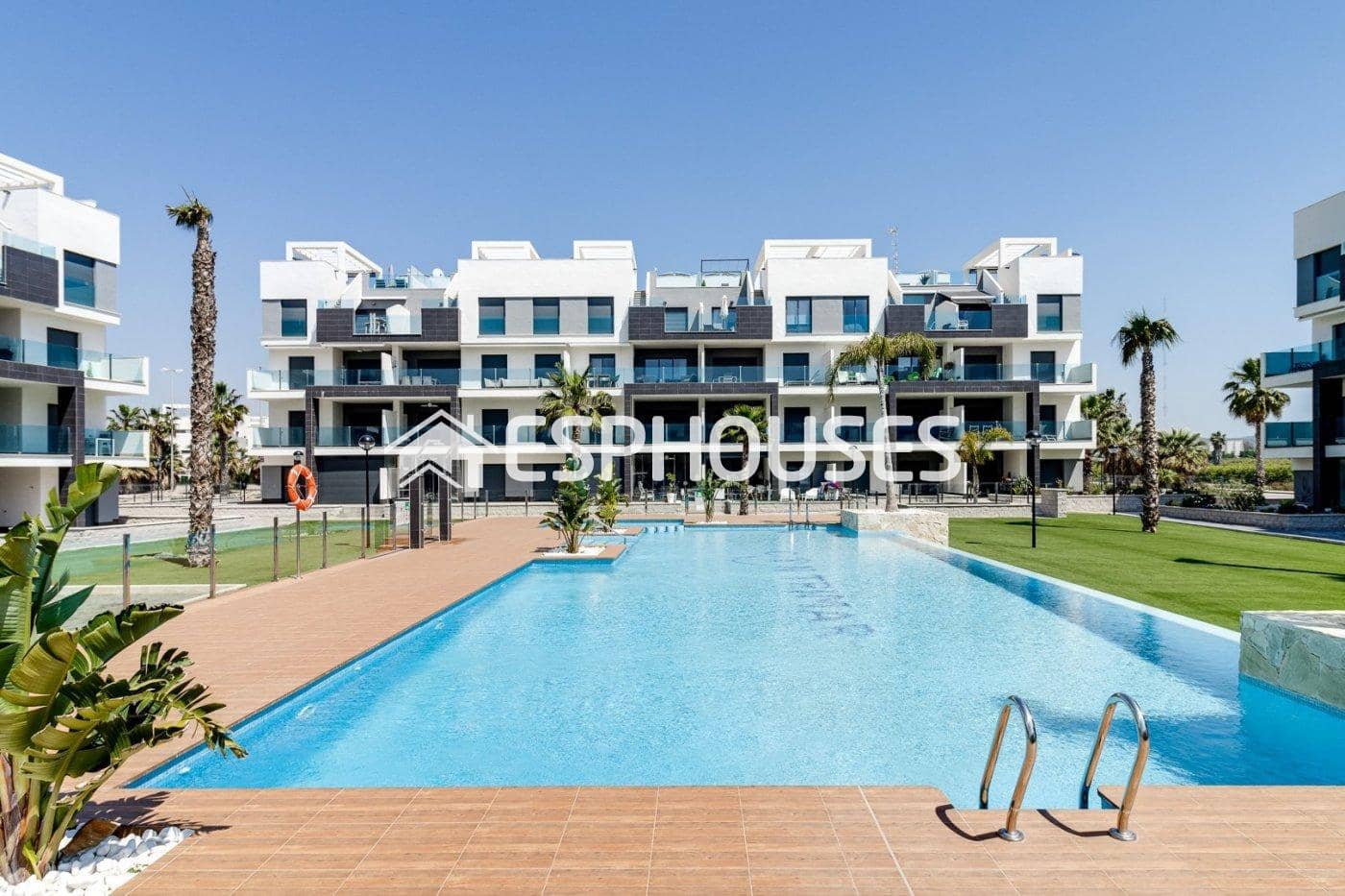 2 chambre Appartement à vendre à Guardamar del Segura avec piscine garage - 218 000 € (Ref: 6746888)