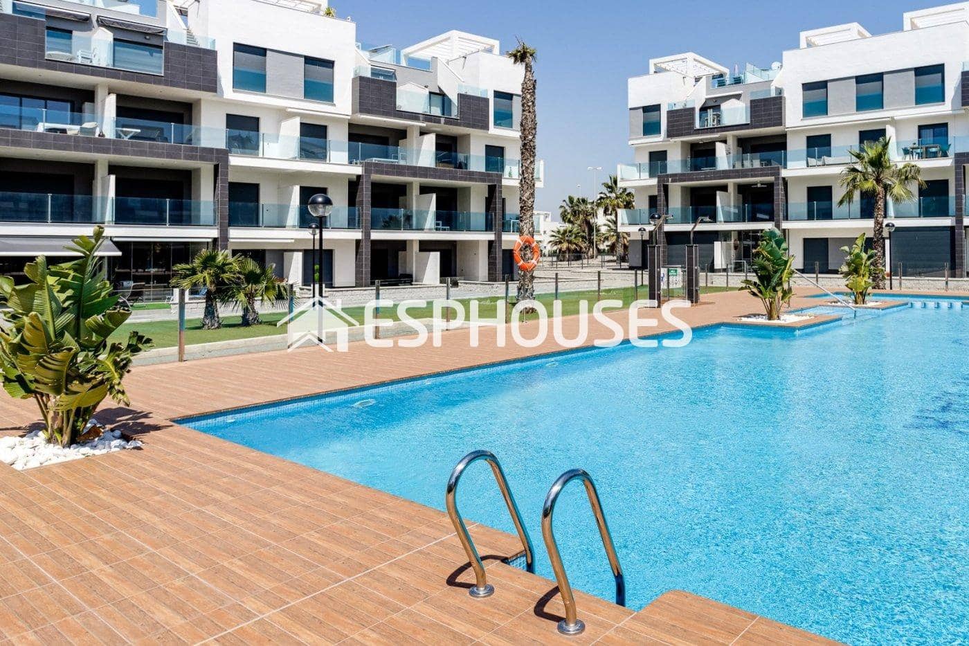 2 chambre Appartement à vendre à Guardamar del Segura avec piscine garage - 218 000 € (Ref: 6746888)