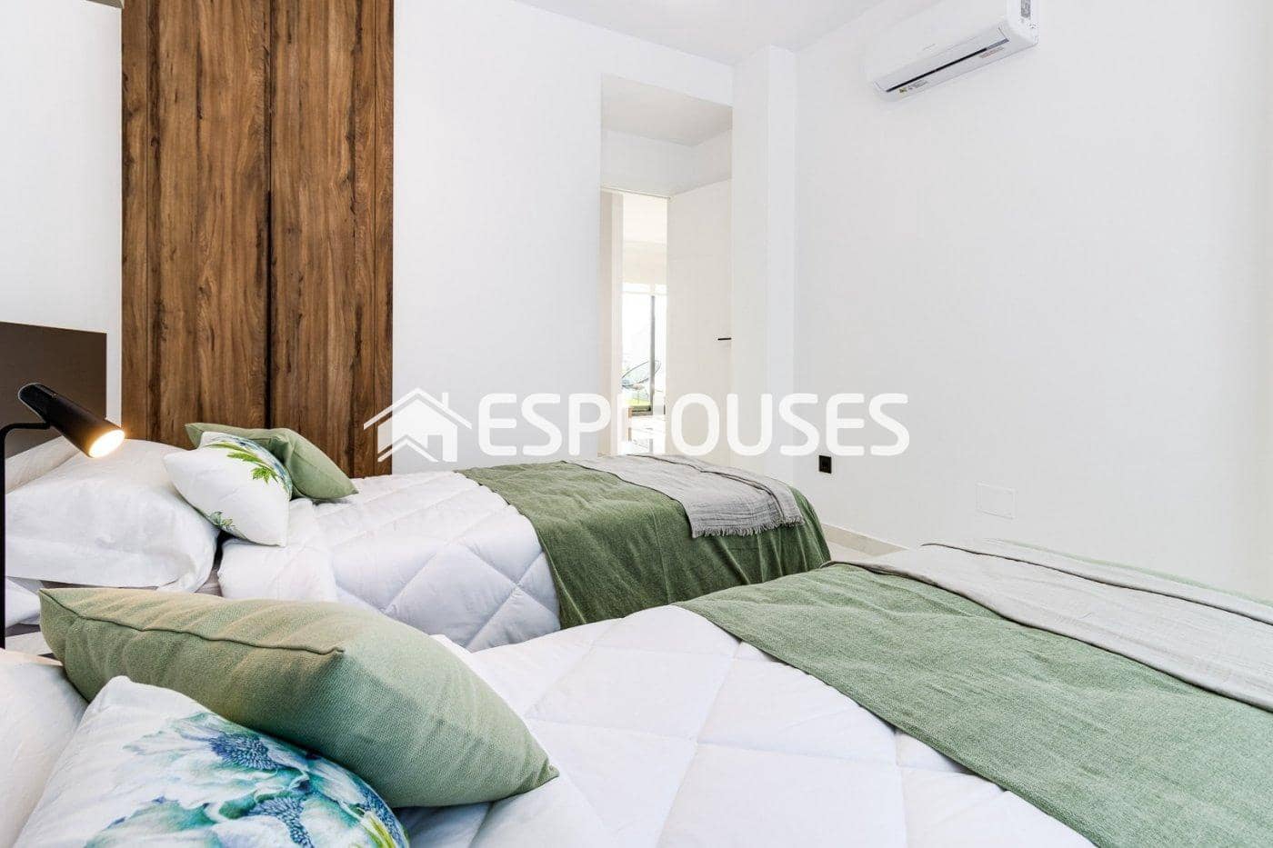 2 chambre Appartement à vendre à Guardamar del Segura avec piscine garage - 218 000 € (Ref: 6746888)