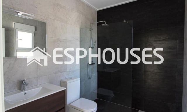 3 Zimmer Villa zu verkaufen in Pinoso mit Pool Garage - 335.000 € (Ref: 6746911)