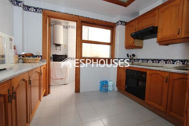 4 sovrum Lägenhet till salu i Guardamar Playa, Guardamar del Segura med garage - 246 000 € (Ref: 6783803)