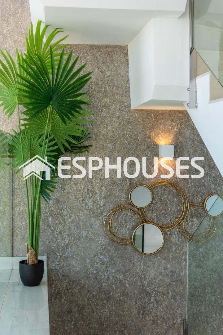 3 bedroom Villa for sale in Los Montesinos with pool garage - € 439,999 (Ref: 6880861)