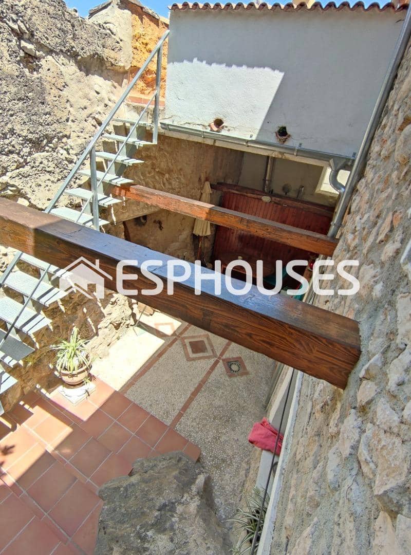 5 bedroom Villa for sale in Beniarda - € 237,000 (Ref: 6984498)