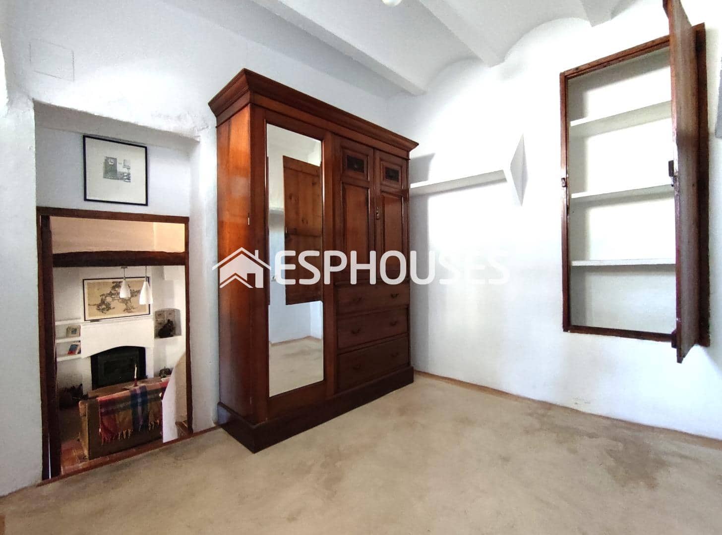 5 bedroom Villa for sale in Beniarda - € 237,000 (Ref: 6984498)