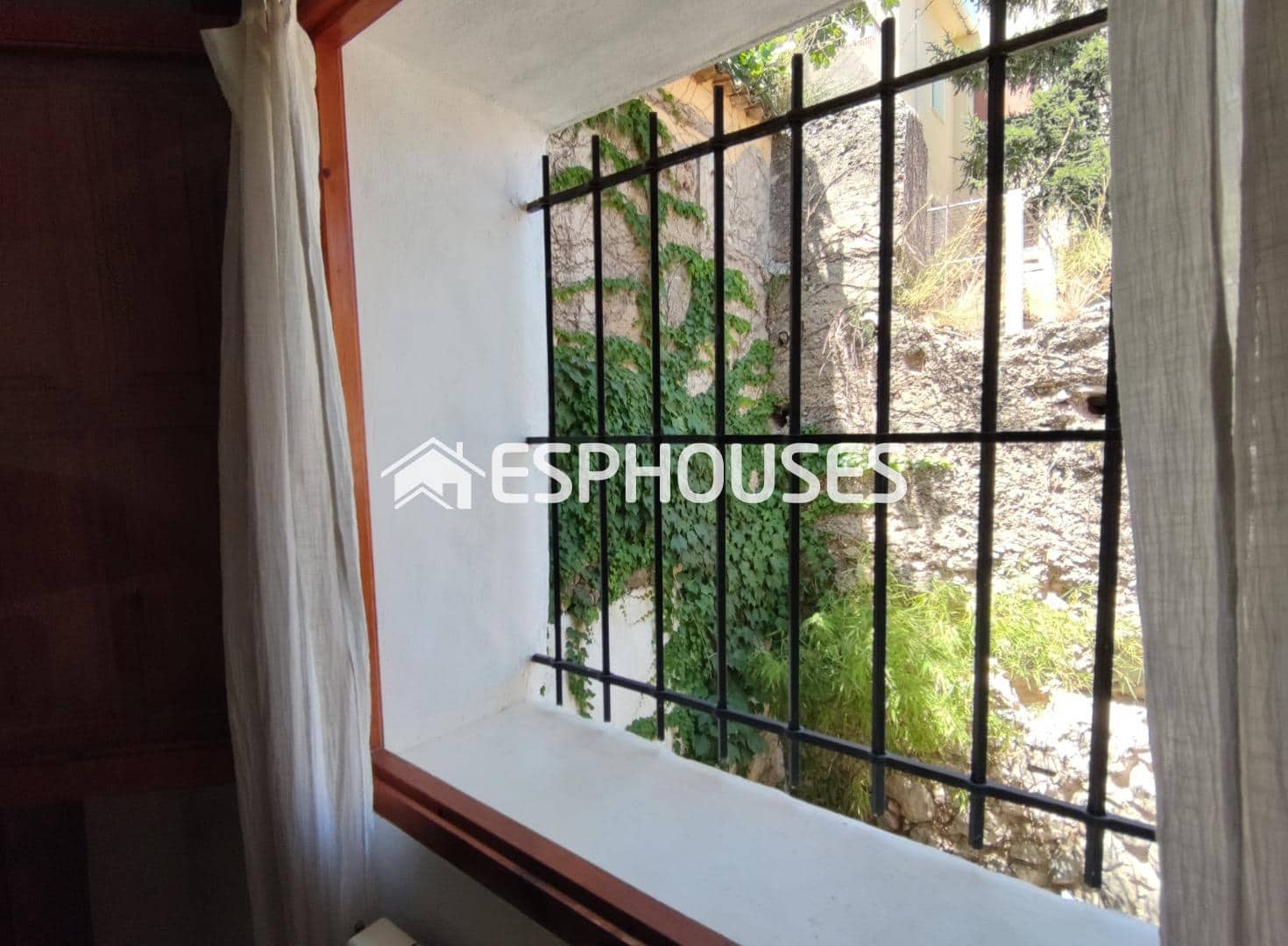 5 bedroom Villa for sale in Beniarda - € 237,000 (Ref: 6984498)